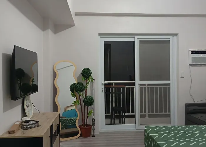Apartment Airport Nook By Cherry